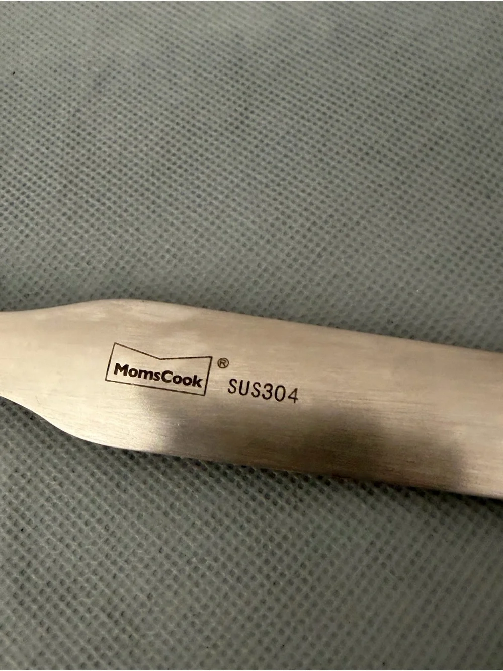 MomsCook SUS304 Stainless Steel Slotted Spatula Turner (F214)